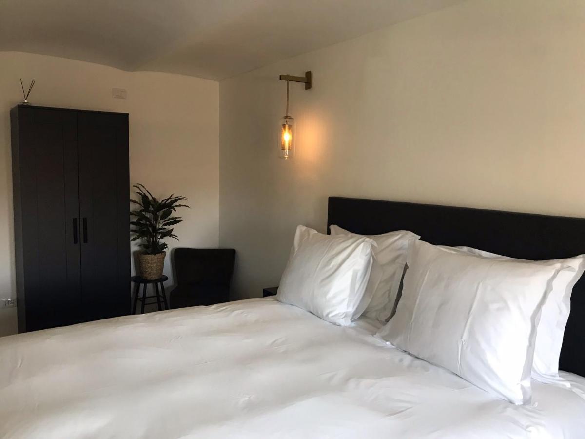 Montegrosso dʼAsti Sotto La Vigna Charm Stay Adults Only Vacation Suite מראה חיצוני תמונה