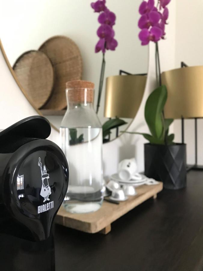 Montegrosso dʼAsti Sotto La Vigna Charm Stay Adults Only Vacation Suite מראה חיצוני תמונה