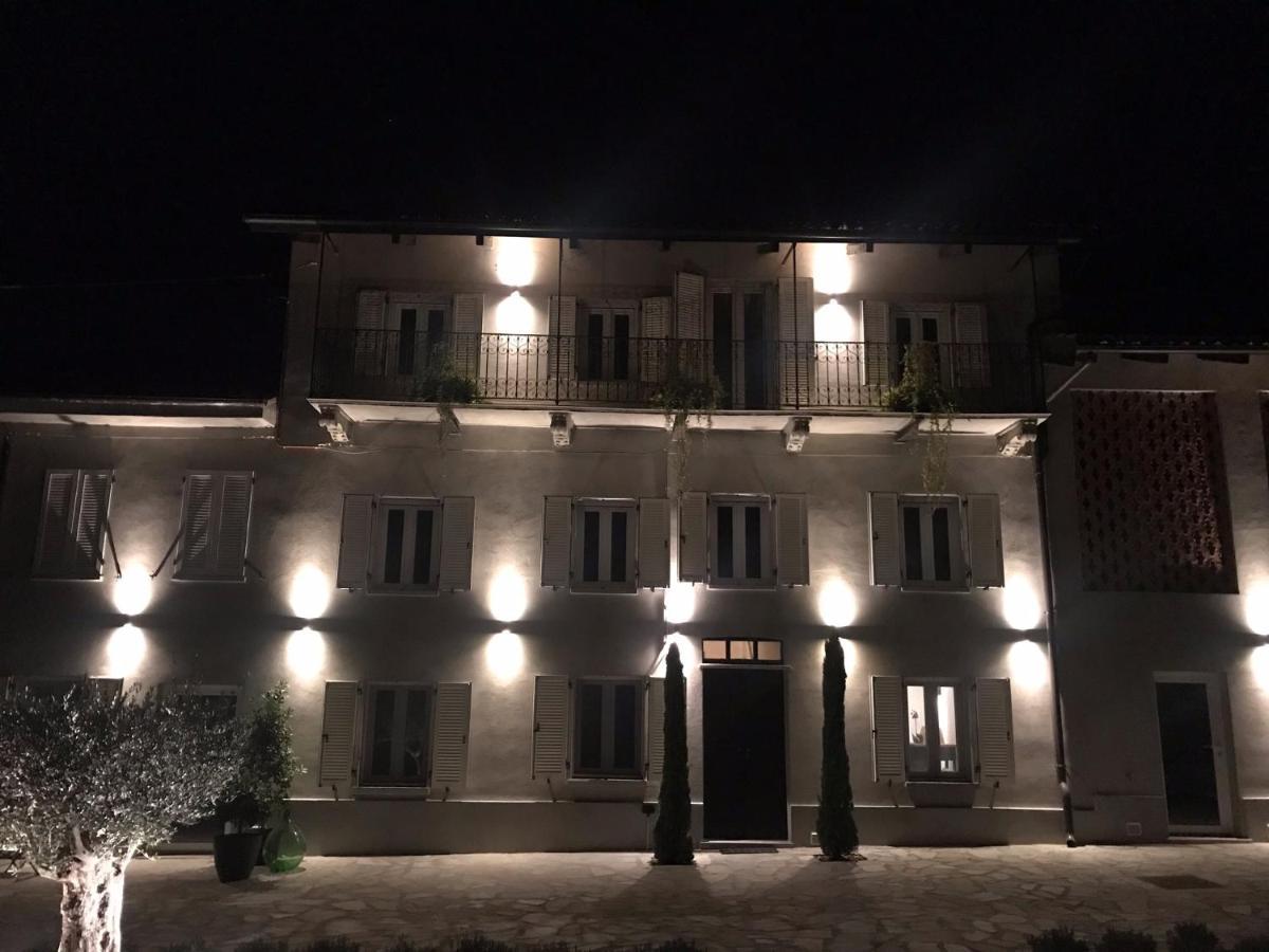 Montegrosso dʼAsti Sotto La Vigna Charm Stay Adults Only Vacation Suite מראה חיצוני תמונה
