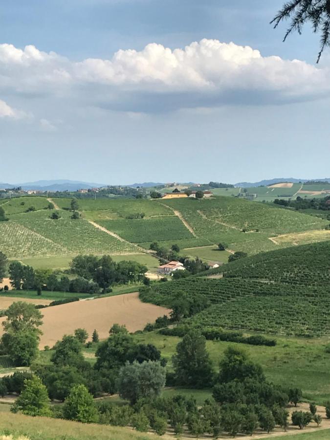 Montegrosso dʼAsti Sotto La Vigna Charm Stay Adults Only Vacation Suite מראה חיצוני תמונה