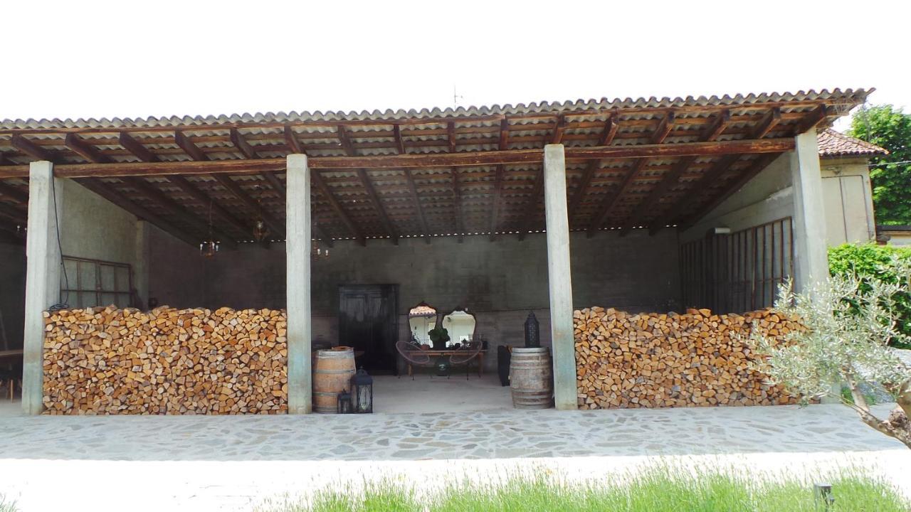 Montegrosso dʼAsti Sotto La Vigna Charm Stay Adults Only Vacation Suite מראה חיצוני תמונה